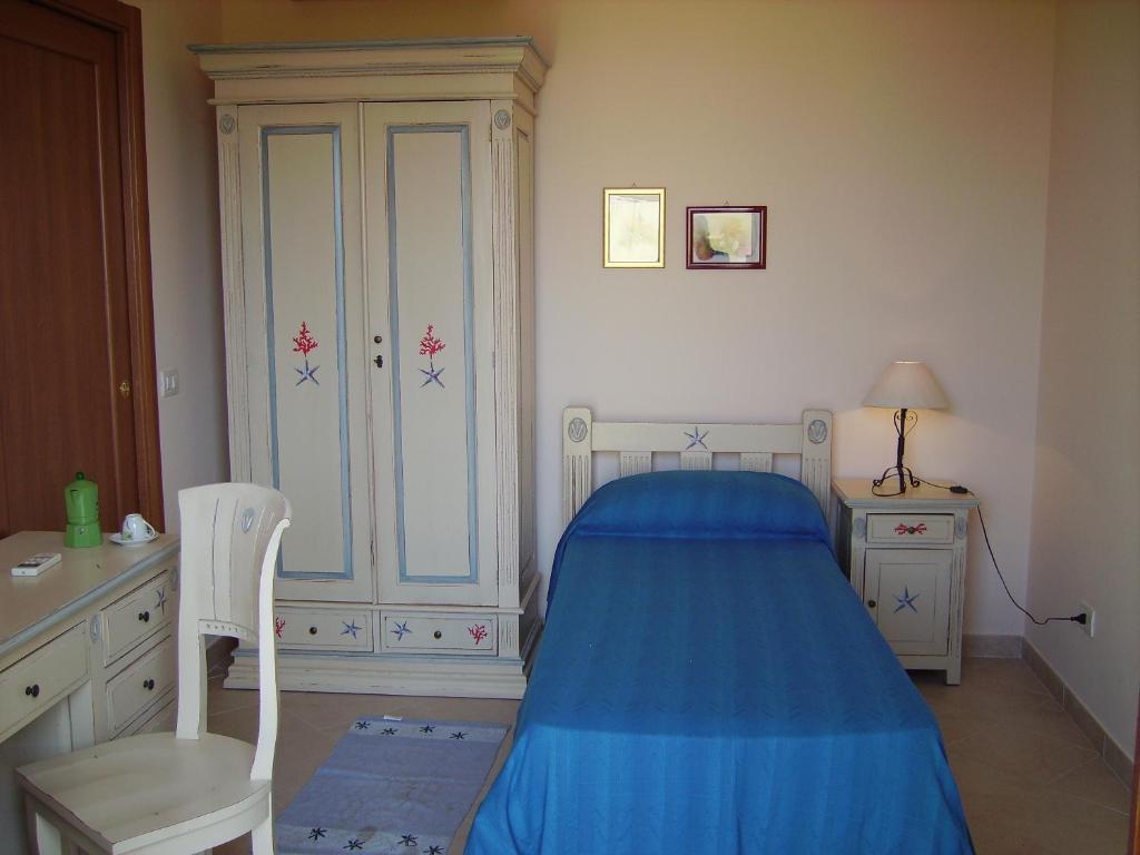 Residence Eneide Valderice Bagian luar foto