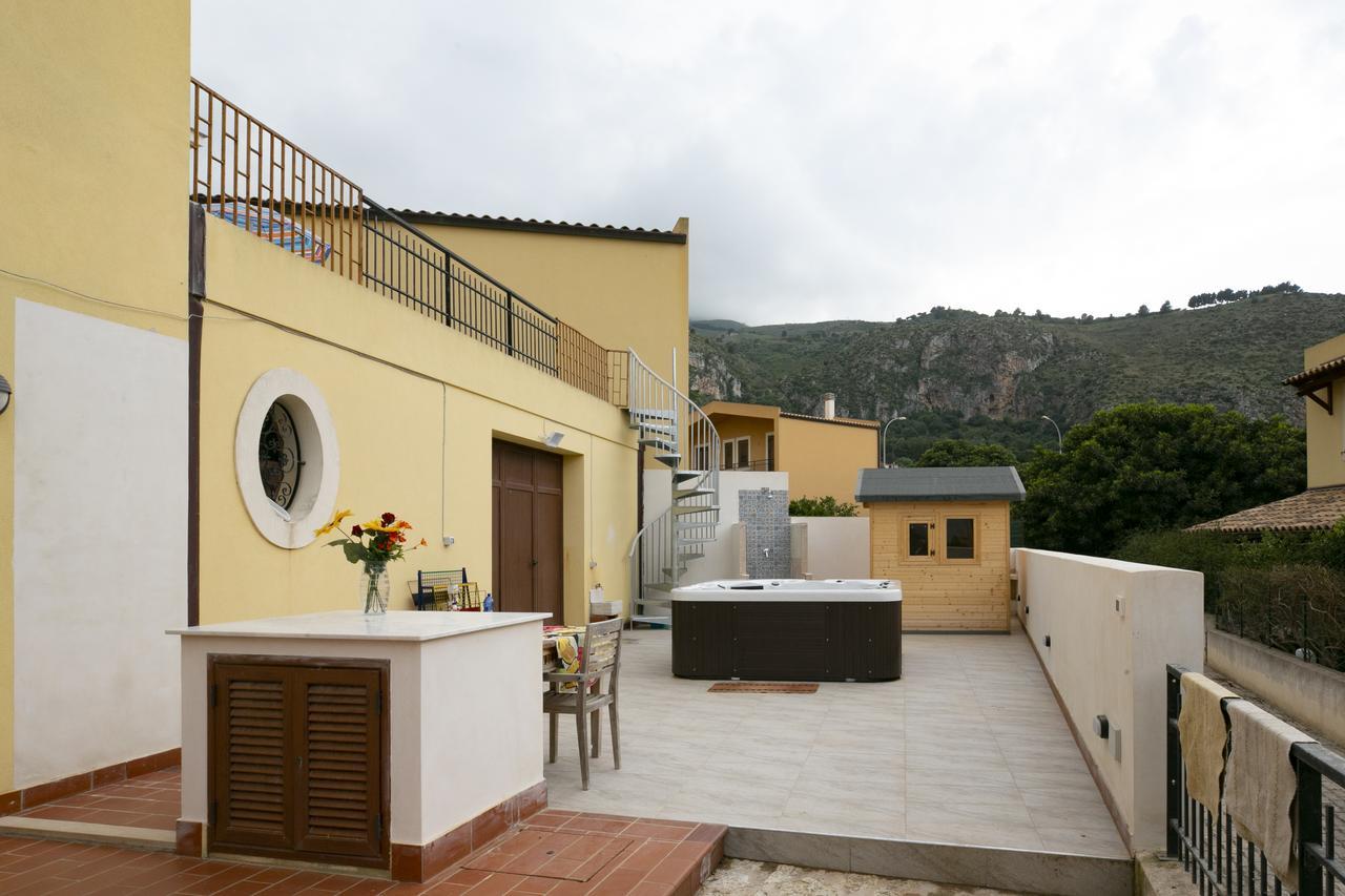 Residence Eneide Valderice Bagian luar foto